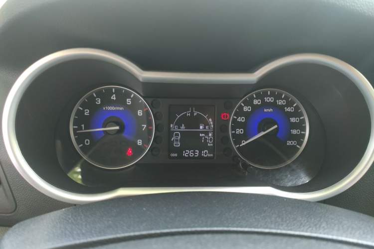 Used Dongfeng Aeolus AX3 2016 1.4T Manual ZhiKu Model Instrument Cluster