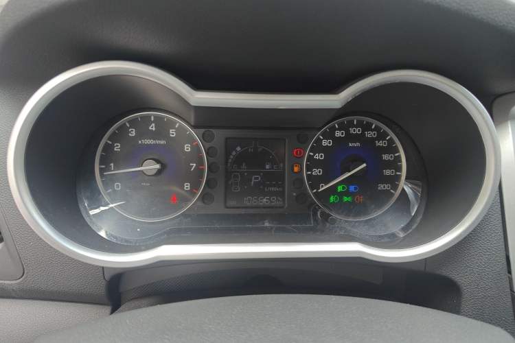 Used Dongfeng Aeolus AX3 2016 1.5L Automatic ZhiKu Model Instrument Cluster