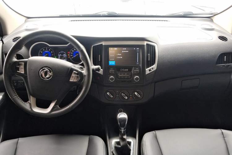 Used Dongfeng Aeolus AX3 2016 1.5L Manual ZhiKu Model Interior 1