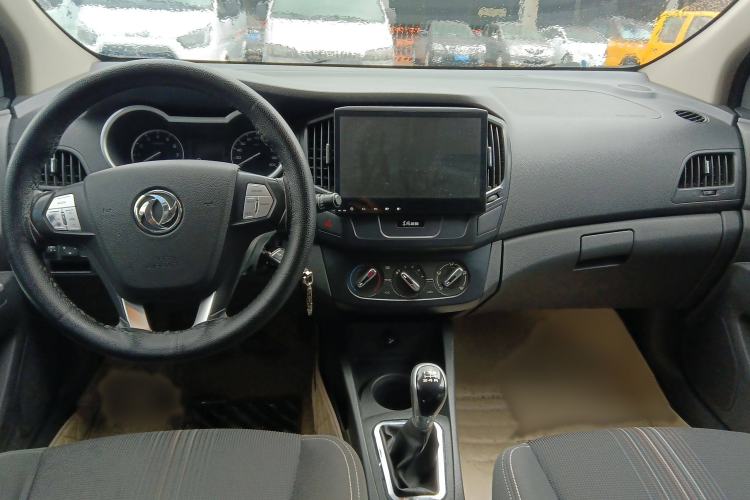 Used Dongfeng Aeolus AX3 2016 1.5L Manual Shangkue Model Interior 2