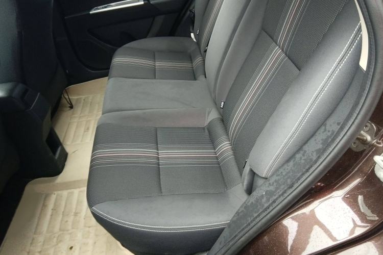 Used Dongfeng Aeolus AX3 2016 1.5L Manual Shangkue Model Interior 3