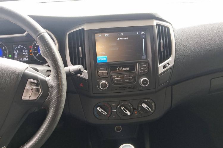 Used Dongfeng Aeolus AX3 2016 1.5L Manual ZhiKu Model Interior 3