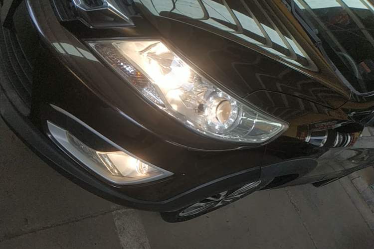 Used Dongfeng Aeolus AX3 2016 1.5L Automatic Zunku Model Left Front Headlight