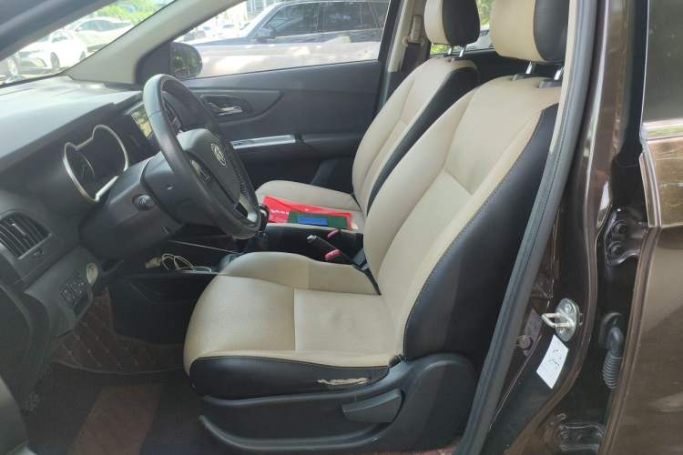 Used Dongfeng Aeolus AX3 2016 1.4T Manual ZhiKu Model Left Front Seat