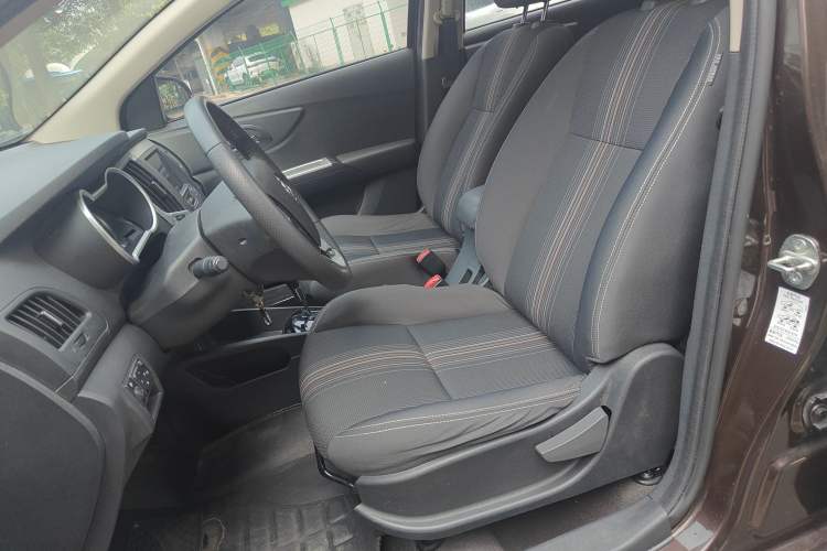 Used Dongfeng Aeolus AX3 2016 1.5L Automatic ZhiKu Model Left Front Seat