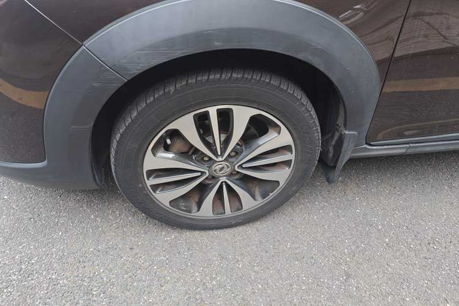 Used Dongfeng Aeolus AX3 2016 1.5L Automatic ZhiKu Model Left Front Wheel Hub