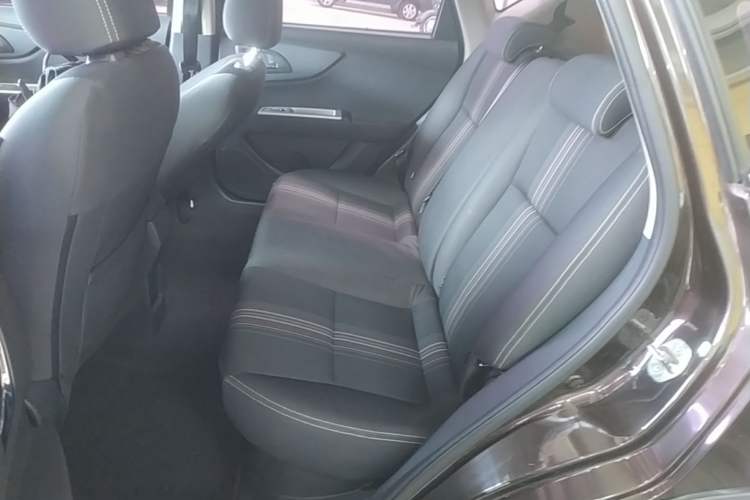Used Dongfeng Aeolus AX3 2016 1.5L Automatic Zunku Model Left Rear Seat