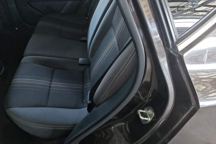 Used Dongfeng Aeolus AX3 2016 1.5L Manual Shangkue Model Left Rear Seat