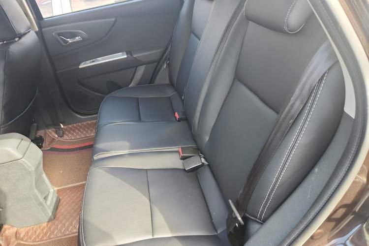 Used Dongfeng Aeolus AX3 2016 1.5L Manual ZhiKu Model Left Rear Seat