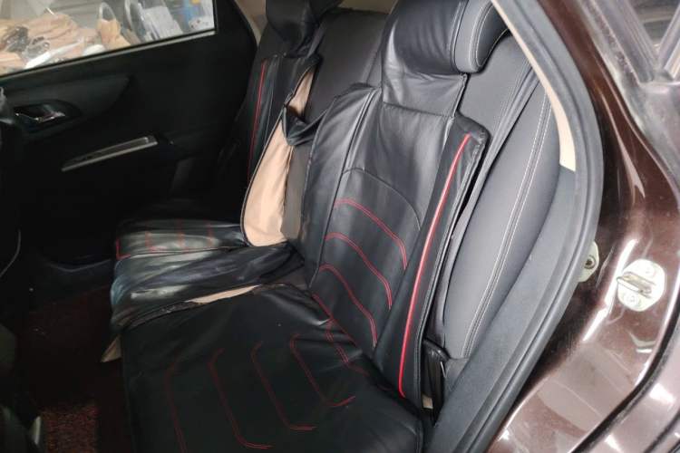 Used Dongfeng Aeolus AX3 2016 1.5L Automatic Shangkue Model Left Rear Seat
