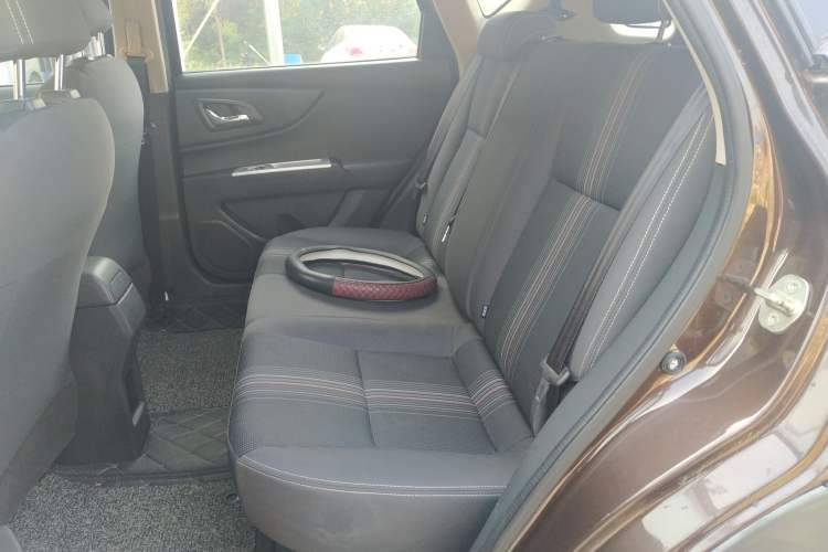 Used Dongfeng Aeolus AX3 2016 1.5L Automatic Shangkue Model Left Rear Seat