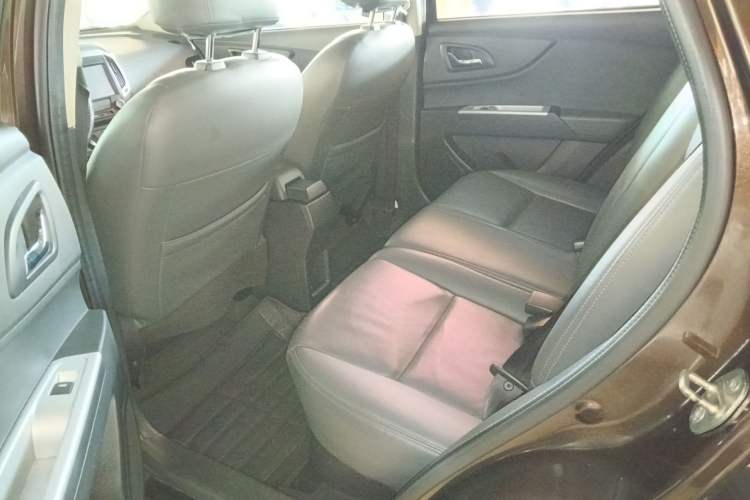 Used Dongfeng Aeolus AX3 2016 1.5L Automatic Shangkue Model Left Rear Seat