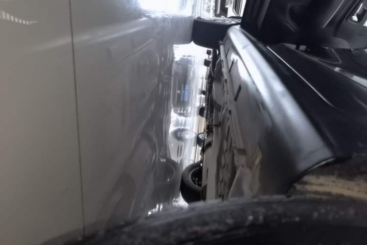 Used Dongfeng Aeolus AX3 2016 1.5L Automatic ZhiKu Model Left Side Sill