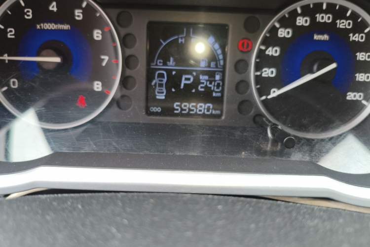 Used Dongfeng Aeolus AX3 2016 1.5L Automatic Zunku Model Odometer Close Up