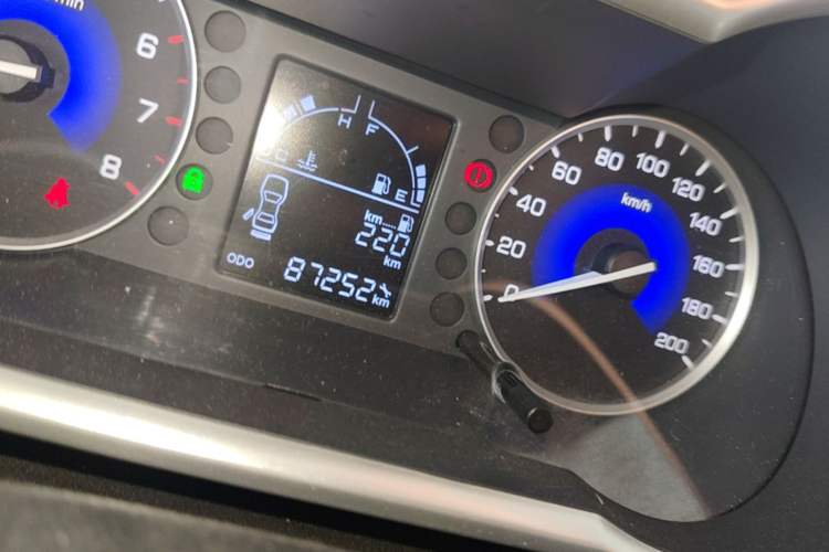 Used Dongfeng Aeolus AX3 2016 1.5L Manual Shangkue Model Odometer Close Up