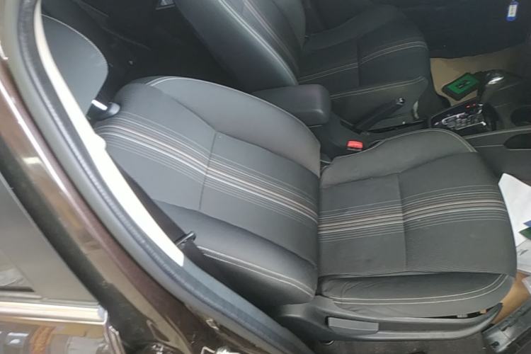 Used Dongfeng Aeolus AX3 2016 1.5L Automatic Zunku Model Right Front Seat