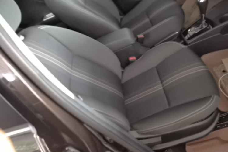 Used Dongfeng Aeolus AX3 2016 1.5L Automatic ZhiKu Model Right Front Seat