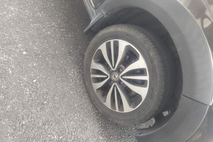 Used Dongfeng Aeolus AX3 2016 1.5L Automatic Zunku Model Right Front Wheel Hub