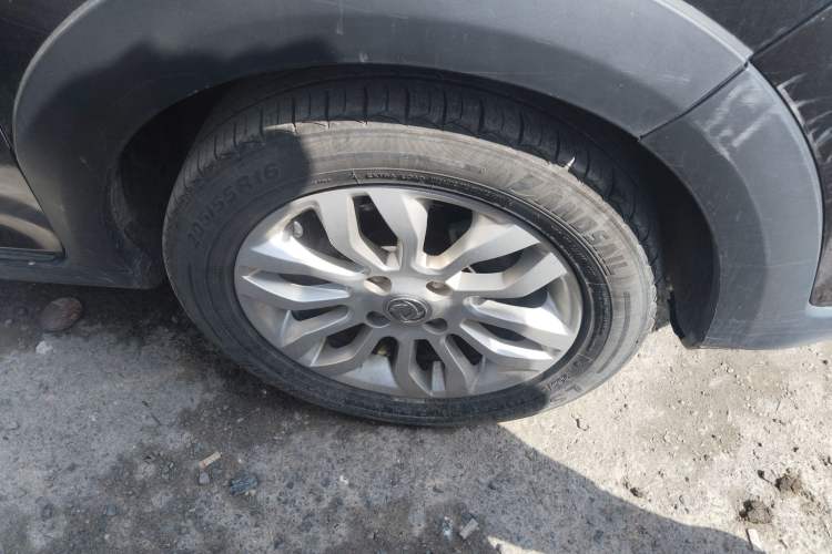 Used Dongfeng Aeolus AX3 2016 1.5L Manual ZhiKu Model Right Front Wheel Hub