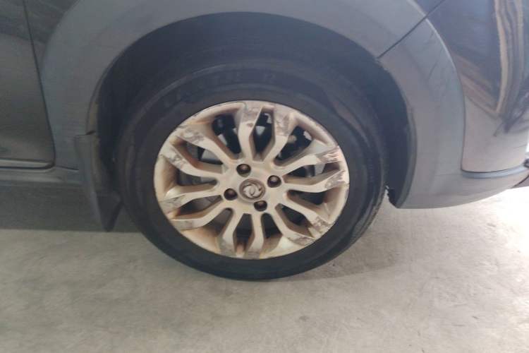 Used Dongfeng Aeolus AX3 2016 1.5L Automatic Shangkue Model Right Front Wheel Hub