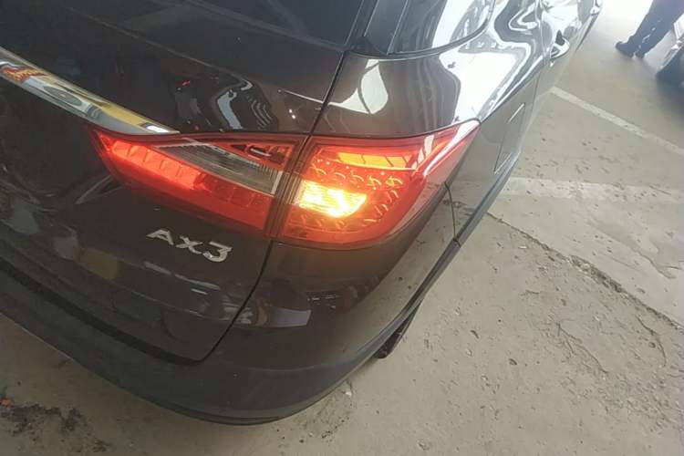 Used Dongfeng Aeolus AX3 2016 1.5L Automatic Zunku Model Right Rear Taillight