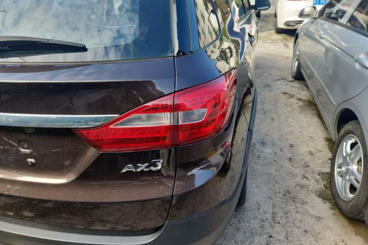 Used Dongfeng Aeolus AX3 2016 1.5L Manual ZhiKu Model Right Rear Taillight