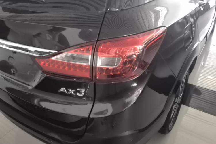 Used Dongfeng Aeolus AX3 2016 1.5L Automatic ZhiKu Model Right Rear Taillight