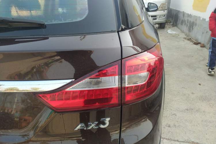 Used Dongfeng Aeolus AX3 2016 1.5L Automatic Shangkue Model Right Rear Taillight