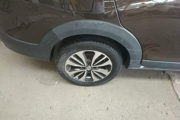Used Dongfeng Aeolus AX3 2016 1.5L Automatic Zunku Model Right Rear Wheel Hub