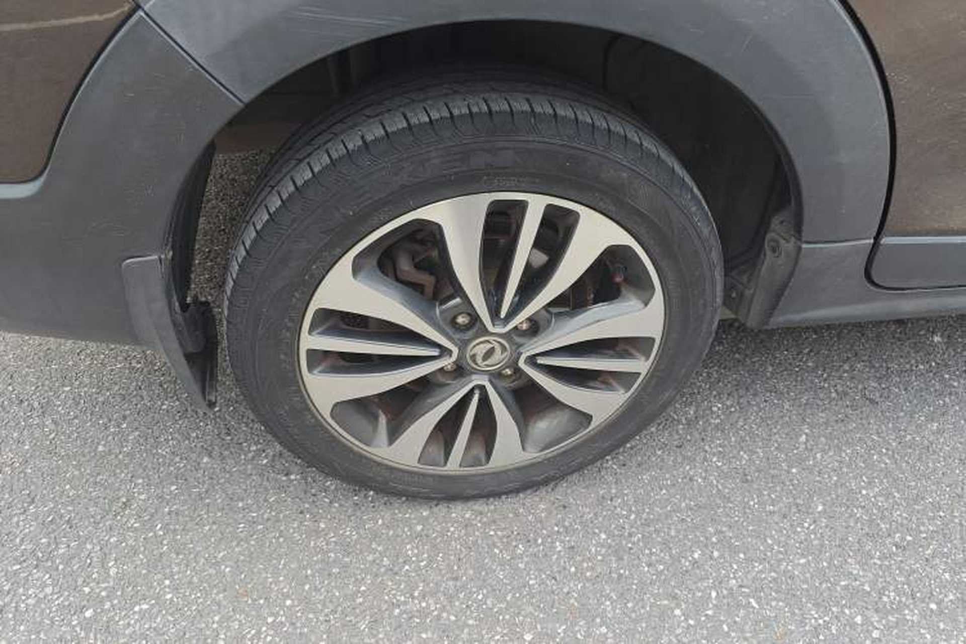 Used Dongfeng Aeolus AX3 2016 1.5L Automatic ZhiKu Model Right Rear Wheel Hub