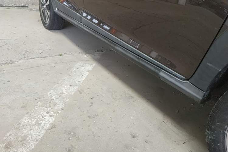 Used Dongfeng Aeolus AX3 2016 1.5L Automatic Zunku Model Right Side Sill