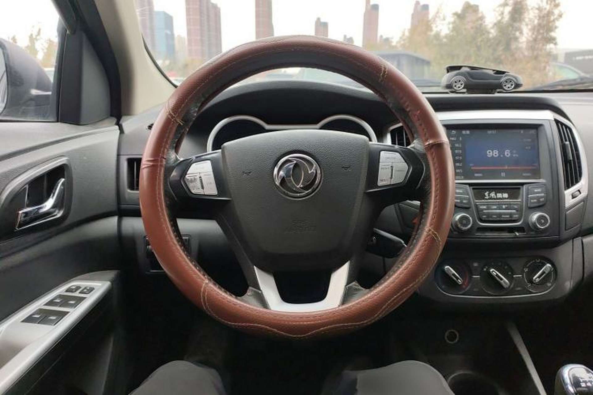 Used Dongfeng Aeolus AX3 2016 1.5L Manual ZhiKu Model Steering Wheel