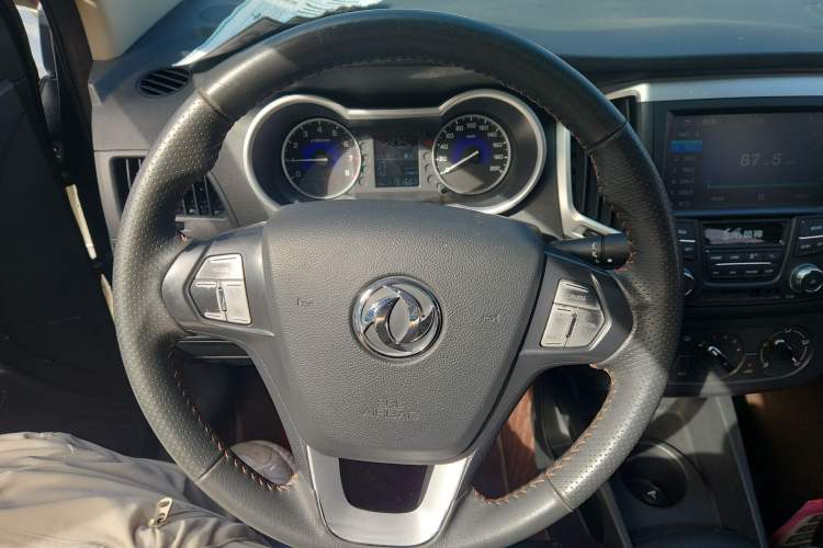 Used Dongfeng Aeolus AX3 2016 1.5L Manual ZhiKu Model Steering Wheel