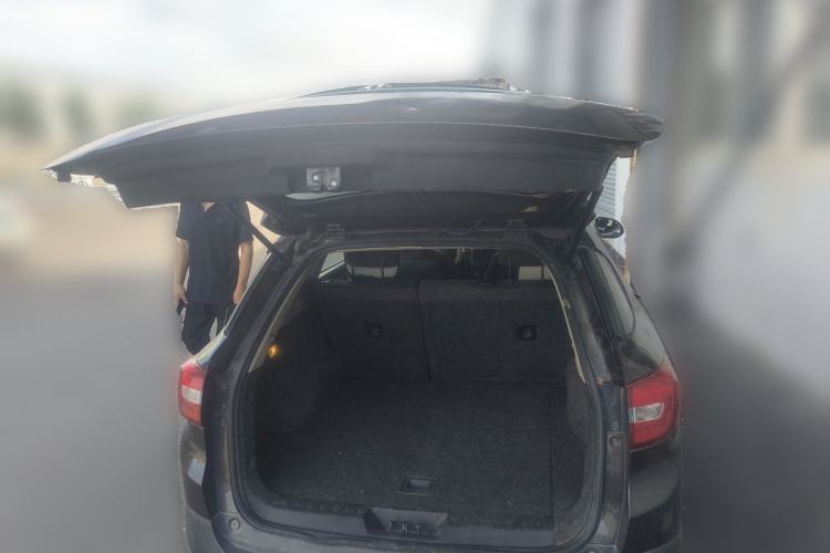 Used Dongfeng Aeolus AX3 2016 1.5L Automatic Zunku Model Trunk