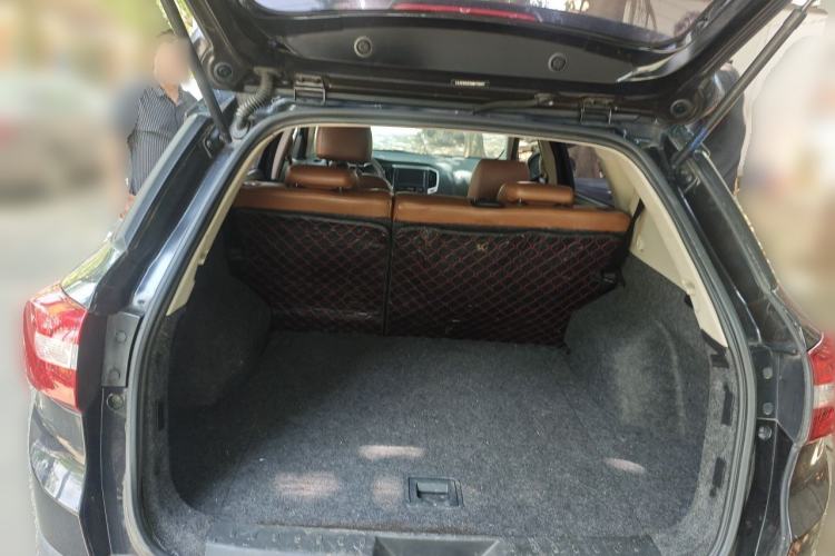 Used Dongfeng Aeolus AX3 2016 1.5L Automatic Zunku Model Trunk