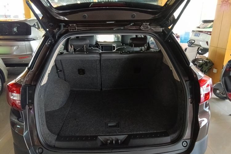 Used Dongfeng Aeolus AX3 2016 1.5L Automatic Shangkue Model Trunk