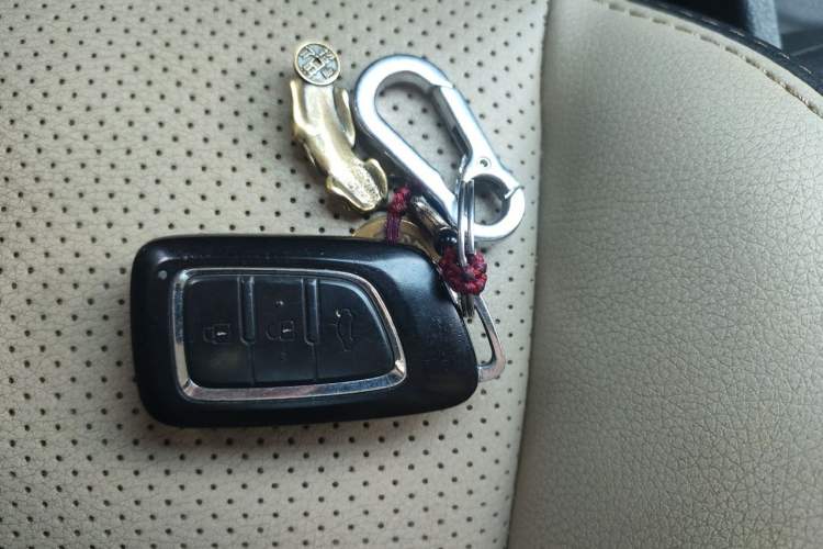 Used Dongfeng Aeolus AX3 2016 1.4T Manual ZhiKu Model Vehicle Key