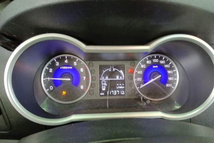 Used Dongfeng Aeolus AX3 2016 1.5L Manual ZhiKu Model Instrument Cluster