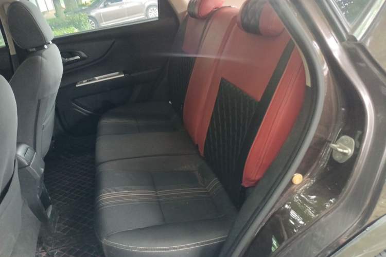 Used Dongfeng Aeolus AX3 2016 1.5L Manual ZhiKu Model Left Rear Seat