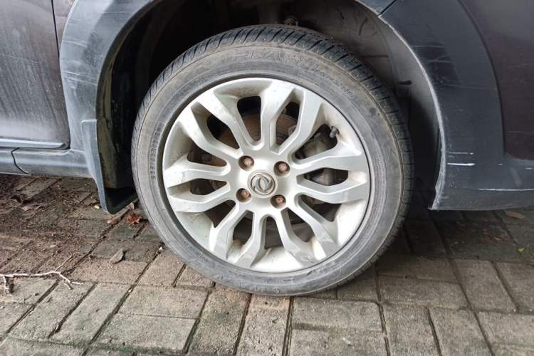 Used Dongfeng Aeolus AX3 2016 1.5L Manual ZhiKu Model Right Front Wheel Hub