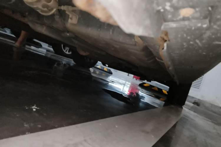 Used Dongfeng Aeolus AX3 2016 1.5L Automatic Shangkue Model Chassis Rear Right