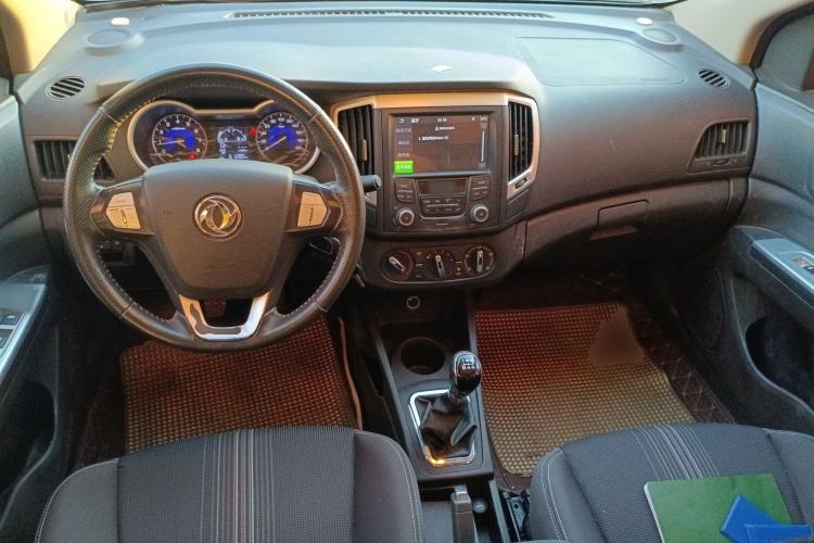 Used Dongfeng Aeolus AX3 2016 1.5L Manual ZhiKu Model Center Console