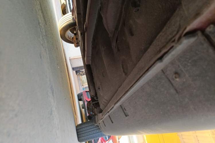 Used Dongfeng Aeolus AX3 2016 1.5L Manual ZhiKu Model Chassis Front Left