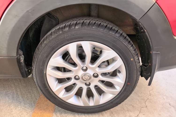 Used Dongfeng Aeolus AX3 2016 1.5L Automatic Shangkue Model Exterior 5
