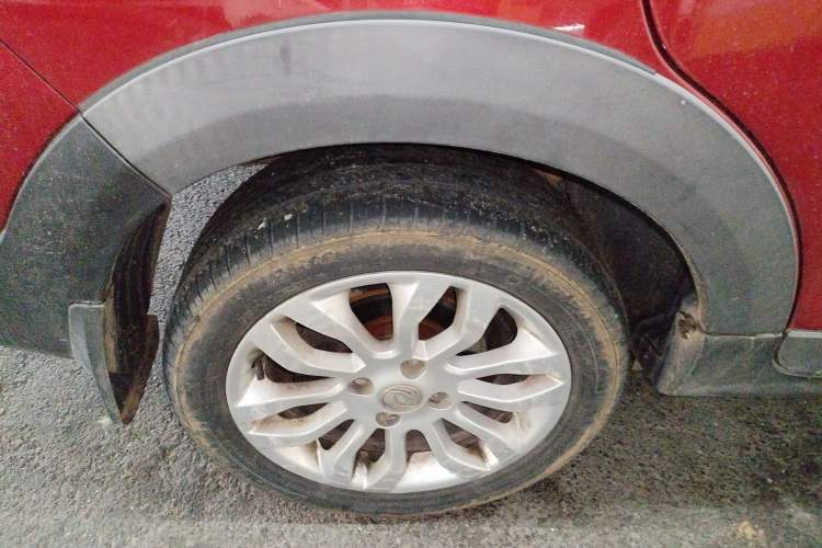 Used Dongfeng Aeolus AX3 2016 1.5L Manual ZhiKu Model Exterior 8