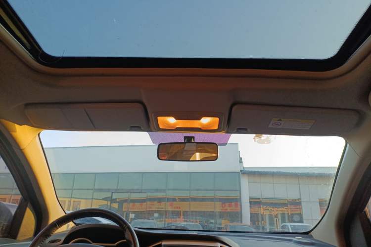 Used Dongfeng Aeolus AX3 2016 1.5L Manual ZhiKu Model Headliner
