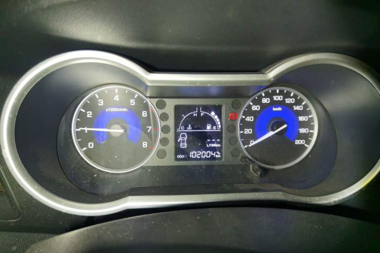 Used Dongfeng Aeolus AX3 2016 1.5L Manual ZhiKu Model Instrument Cluster