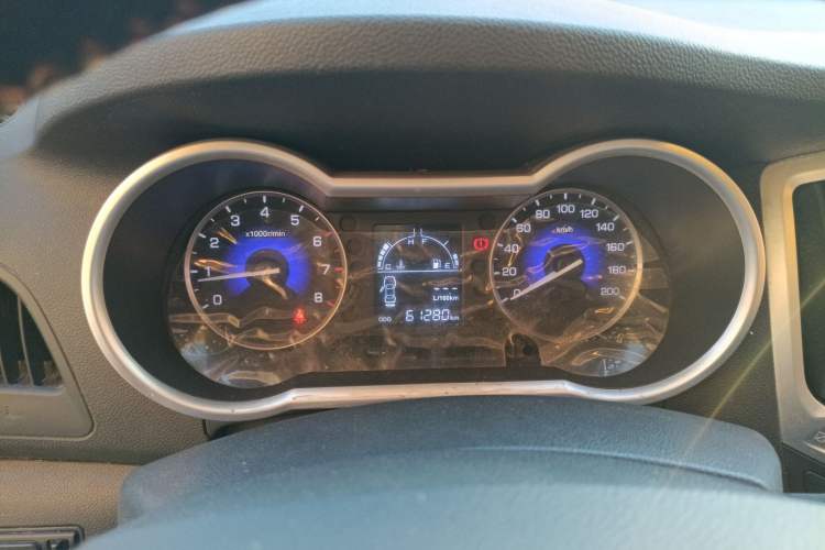 Used Dongfeng Aeolus AX3 2016 1.5L Manual ZhiKu Model Instrument Cluster