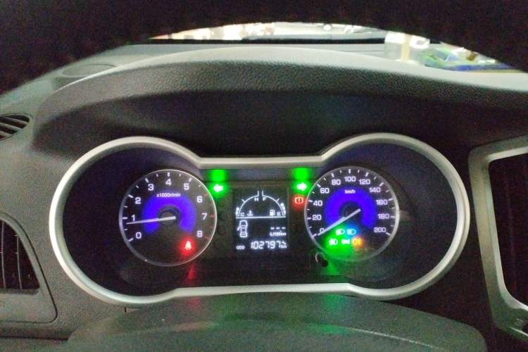 Used Dongfeng Aeolus AX3 2016 1.5L Manual ZhiKu Model Instrument Cluster
