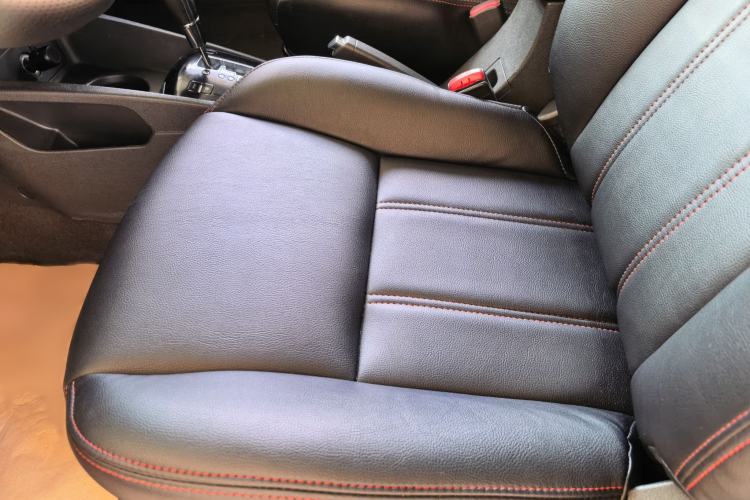 Used Dongfeng Aeolus AX3 2016 1.5L Automatic Shangkue Model Interior 3